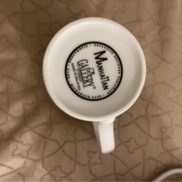 Manhattan Gallery by Infusion Set of 2 Mugs - Picture 2 of 2